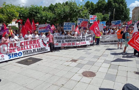 ep vecinos y trabajadores de la localidad palentina de venta de banos se concentran este domingo por