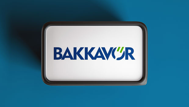 dl groupe bakkavor fabricant d'aliments préparés frais logo du producteur de pain au curry