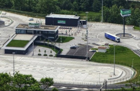ep archivo   el aparcamiento de astigarraga de mowiz truck filial de eysa
