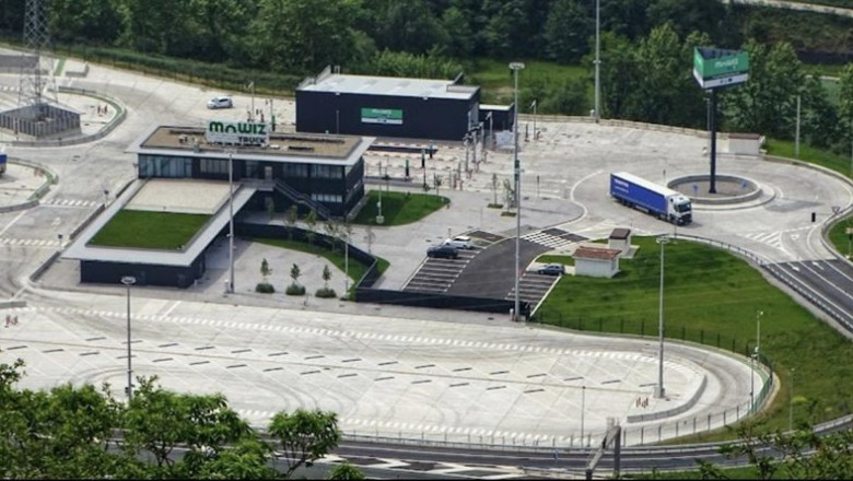ep archivo   el aparcamiento de astigarraga de mowiz truck filial de eysa