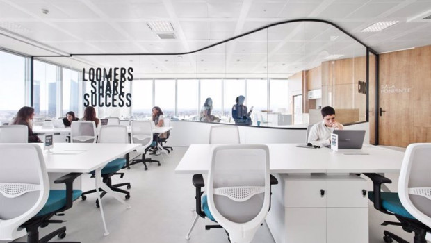 ep archivo   espacio de coworking de loom filial de merlin properties en torre chamartin de madrid