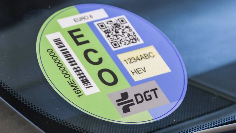 Archivo - Etiqueta 'ECO' de la DGT. | ASENSI CARRICONDO/TOYOTA - Archivo ep archivo etiqueta eco de la dgt