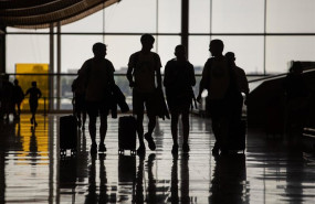 ep archivo   pasajeros con maletas