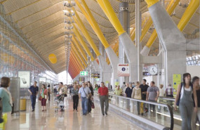 ep archivo   pasajeros de iberia en la t4