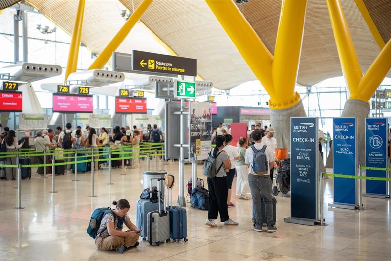 Los aeropuertos de Aena en España registran 156,24 millones de pasajeros a junio (+3,7%)