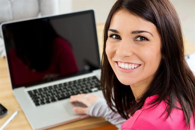 Banco Santander lanza la I Convocatoria de sus Becas Talento Mujer para estudios | BANCO SANTANDER ep banco santander lanzai convocatoriasus becas talento mujerestudios