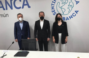 ep el consejero delegado de abanca francisco botas y el presidente juan carlos escotet antes de la