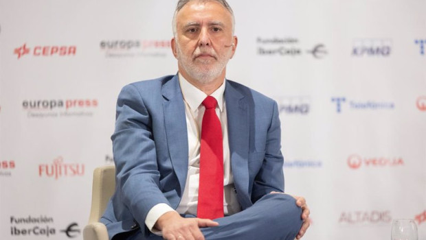 ep el ministro de politica territorial y memoria democratica angel victor torres durante un desayuno