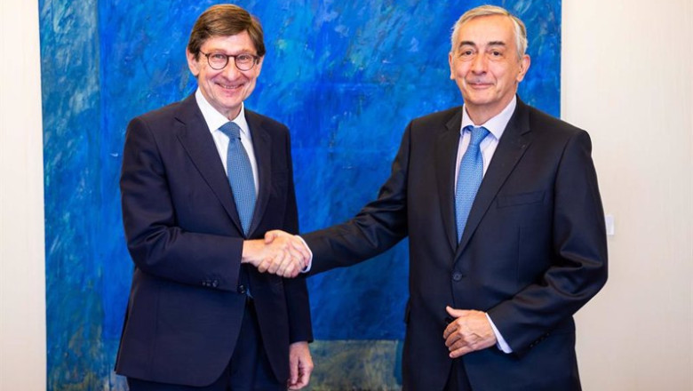 ep el presidente de caixabank jose ignacio goirigolzarri y el director general de funcas carlos ep el presidente de caixabank jose ignacio goirigolzarri y el director general de funcas carlos