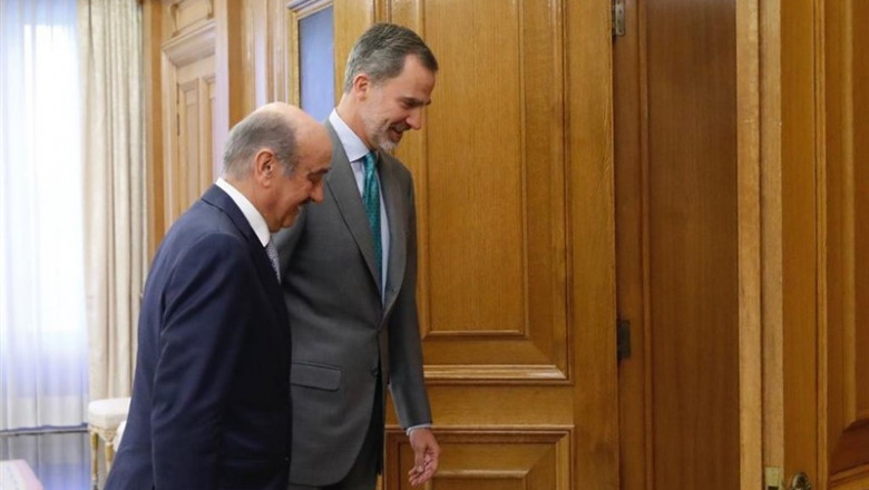 El Rey Felipe VI recibe al representante del Partido Regionalista de Cantabria, José María Ángel Mazón. | Casa Real - Archivo ep el rey felipe vi recibe al representante del partido regionalista de cantabria jose maria angel