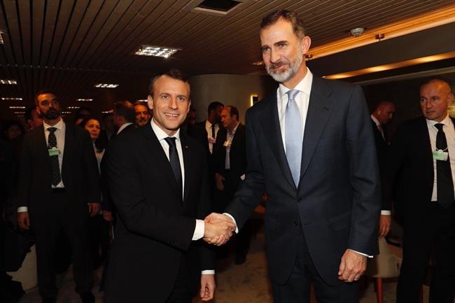 Encuentro del Rey con el Presidente de Francia, Emmanuel Macron, en Davos | CASA REAL ep encuentroreypresidentefrancia emmanuel macron en davos