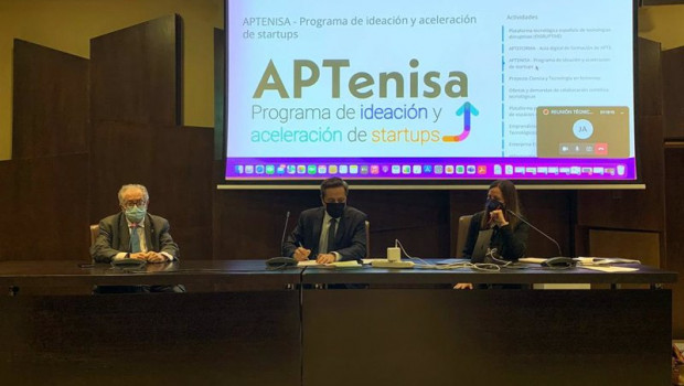 ep felipe romera presidente de apte y jose bayon consejero delegado de enisa intervienen en la xi
