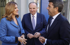 ep la alcaldesa de valncia maria jose catala el presidente de la camara de comercio vicente morata y