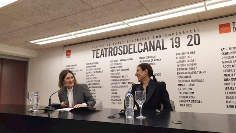 La nueva directora de los Teatros del Canal, Blanca Li, comparece en rueda de prensa con la consejera de Cultura y Turismo de la Comunidad de Madrid, Marta Rivera. | EUROPA PRESS ep la nueva directora de los teatros del canal blanca li comparece en rueda de prensa con la