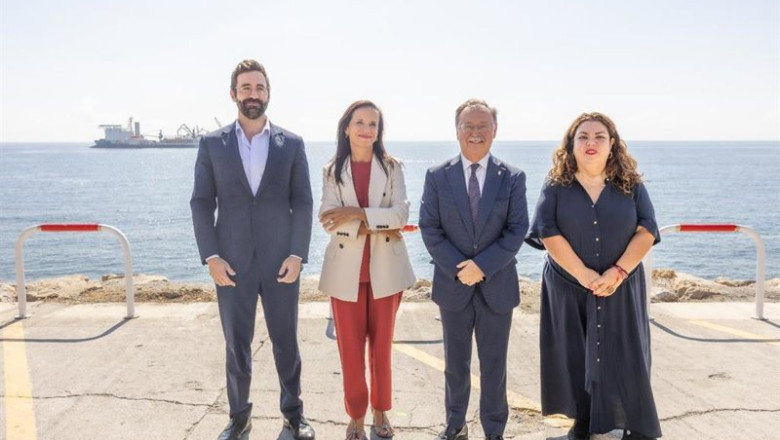 ep la presidenta de redeia beatriz corredor el presidente de la ciudad autonoma juan jesus vivas el