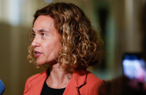 ep la presidentacongresolos diputados meritxell batet presentamesa redonda nuevo ciclo politicofemenino ensala ernest lluchcongresolos diputados
