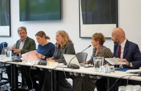 ep la secretaria de estado de funcion publica consuelo sanchez naranjo con los representantes ep la secretaria de estado de funcion publica consuelo sanchez naranjo con los representantes