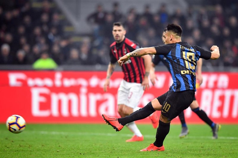 ep lautaro martinez anotando en el milan-inter de la temporada 2018-19