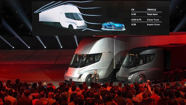 Ellon Musk, durante la presentación del Tesla Semi | TESLA tesla semi camion presentacion musk