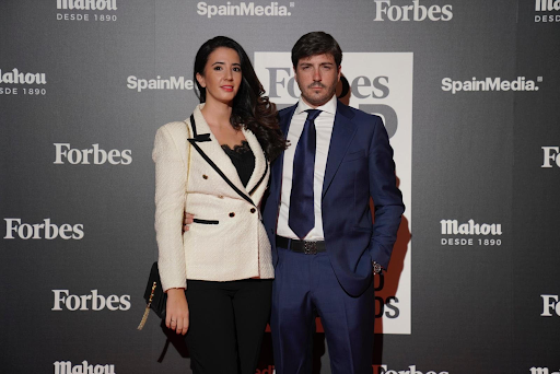 1643023539 laura y h ctor