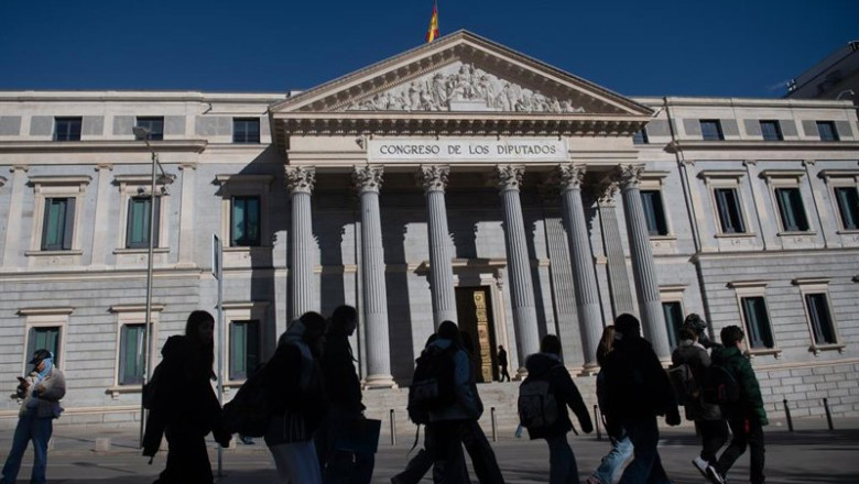 ep archivo   bandera a media asta en el congreso de los diputados en honor a las victimas del