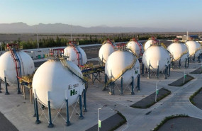 ep archivo   tanques en una planta de hidrogeno verde