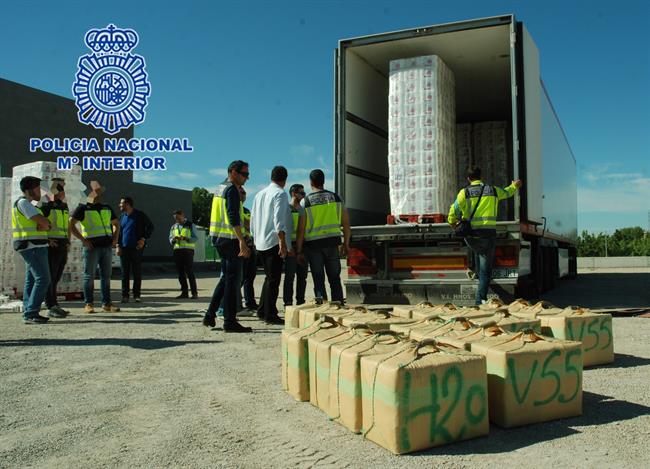 Camión gran tonelaje málaga murcia hachís droga operación policía españa centroe | EUROPA PRESS/CNP ep camion gran tonelaje malaga murcia hachis droga operacion policia espana centroe