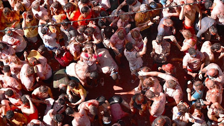 Cientos de personas participan en la fiesta de la Tomatina de Buñol 2019 | Jorge Gil - Europa Press ep cientos de personas participan en la fiesta de la tomatina de bunol 2019