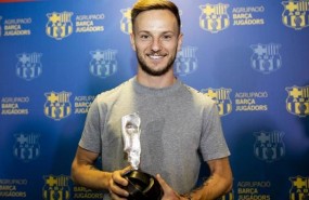ep jugadorfc barcelona ivan rakitic recibepremio bara jugadors 2018