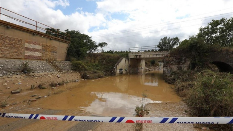 ep la policia cortacarreteratafallaquedar totalmente inundada