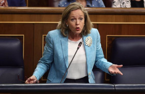 ep la vicepresidenta primera del gobierno nadia calvino interviene en una sesion de control en el