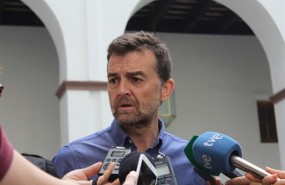 ep lider andaluziu antonio maillo atendiendolos periodistas