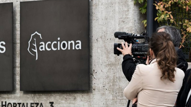 ep logotipo de acciona en la sede de madrid