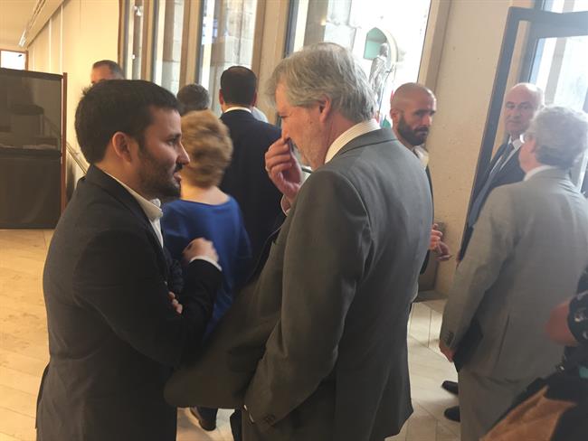 Marzà junto al ministro de Educación, Méndez de Vigo | GVA ep marz juntoministroeducacion mendezvigo