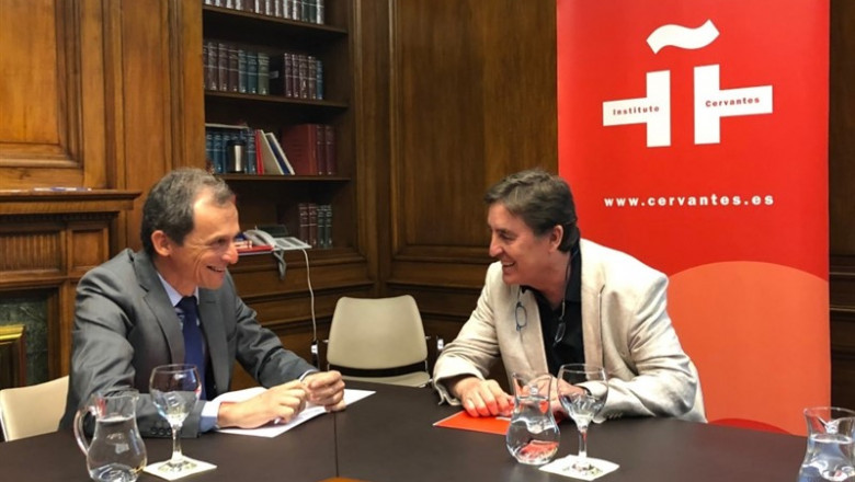 ep ministrociencia innovacionuniversidadesfunciones pedro duque ydirectorinstituto cervantes luis garcia montero reunidosimpulsarespanolmundola ciencia