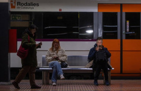 ep pasajeros en la estacion de fabra i puig a 26 de enero de 2026 en barcelona catalunya espana