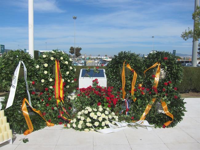 Placa por el accidente de Germanwings de 2015 (Aeropuerto de Barcelona) | EUROPA PRESS ep placaaccidentegermanwings2015 aeropuertobarcelona