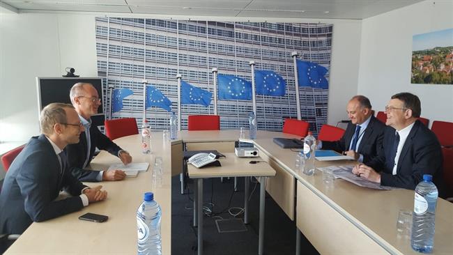 ep puigreunebruselasrepresentantesla comision