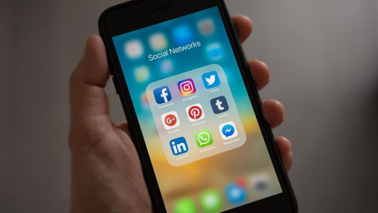 Recurso, móvil con redes sociales | EUROPA PRESS - Archivo ep recurso movilredes sociales