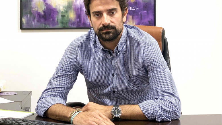 1572435609 julio aparicio