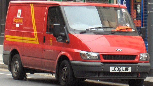 dl royal mail post letters delivery van public domain image ftse 100 min