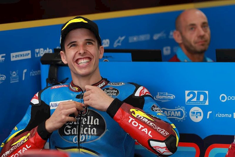 ep alex marquez rie en su box