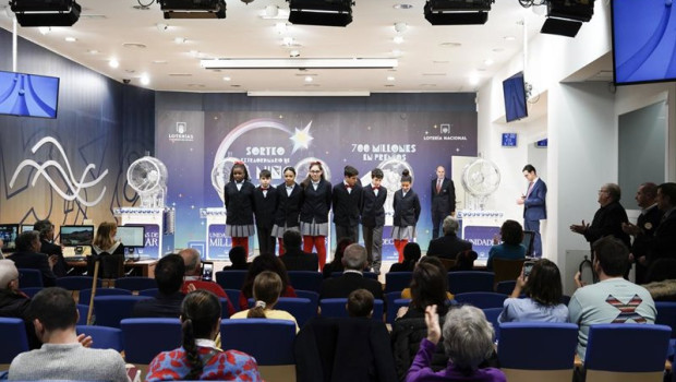 ep archivo   los ninos de san ildefonso antes del comienzo de la celebracion del sorteo