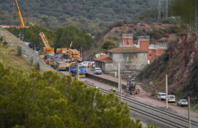 ep dispositivo montado en adamuz para la retirada de los trenes accidentados