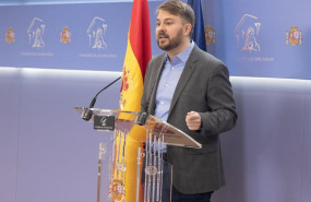 ep el diputado de compromis alberto ibanez durante una rueda de prensa en el congreso de los