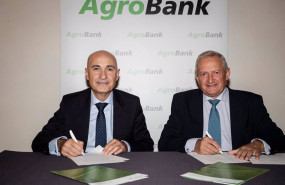 ep el director de agrobank jaime campos y el presidente de cooperativas agro alimentarias de espana