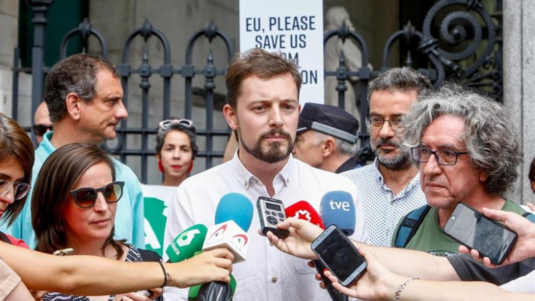 ep i-d los portavocesla plataformadefensamadrid central adrian fernandez greenpeace paco segura ecologistasaccion y jordi gordon sos malasana ofrecen declaracioneslos medioscomunicacionsu reuniondelegadome ep i-d los portavocesla plataformadefensamadrid central adrian fernandez greenpeace paco segura ecologistasaccion y jordi gordon sos malasana ofrecen declaracioneslos medioscomunicacionsu reuniondelegadome