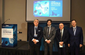 ep los doctores antonio allona alberto perez-lanzac josep tabernero y javier roman en un momento