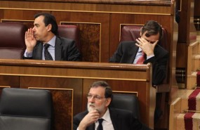 ep mariano rajoy con fernando martinez maillorafael hernando detras