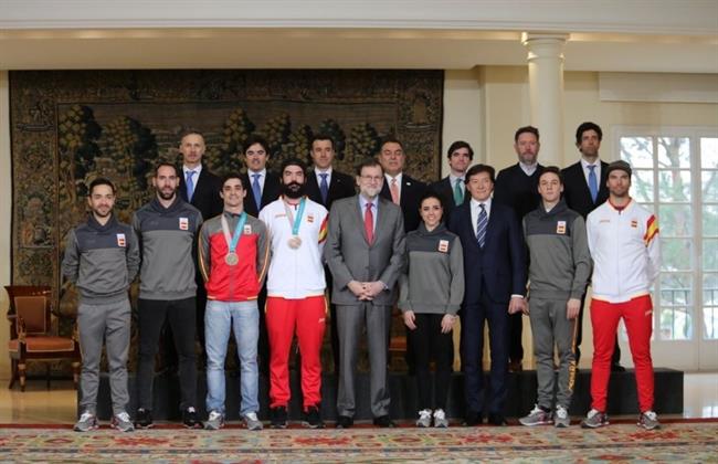 Mariano Rajoy recibe a los representantes españoles en los JJOO de PyeongChang | LA MONCLOA ep mariano rajoy recibelos representantes espanoleslos jjoopyeongchang